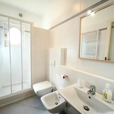 Apartament La Casa Gialla Baveno